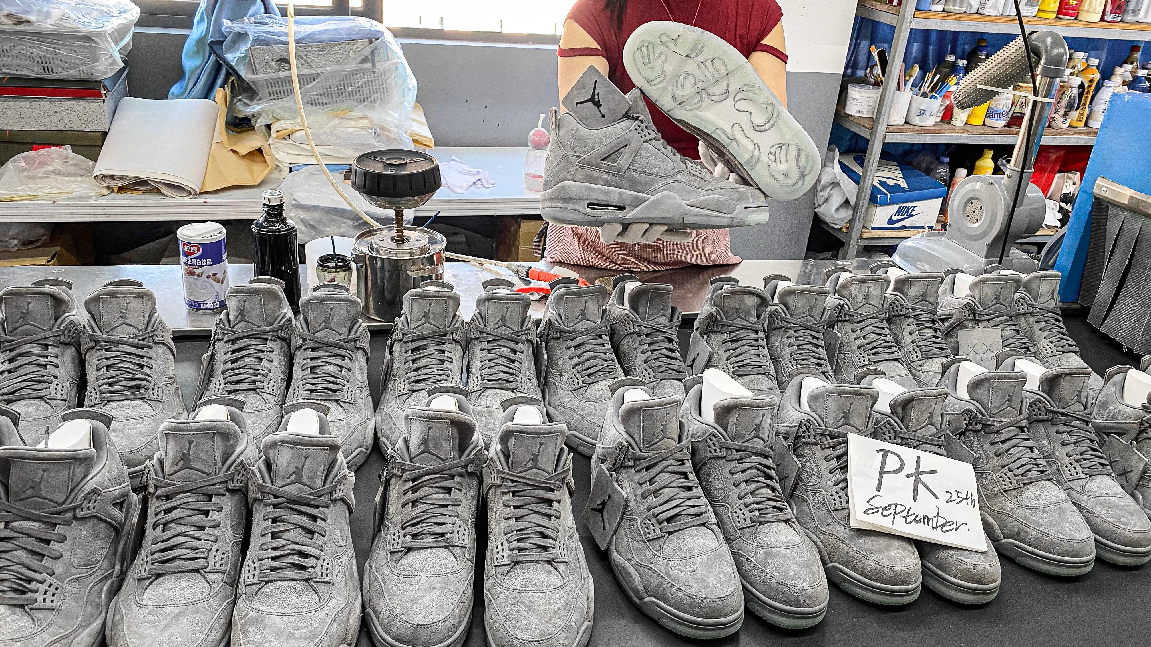 PK GOD Jordan 4 Retro Kaws RETAIL MATERIALS READY TO SHIP